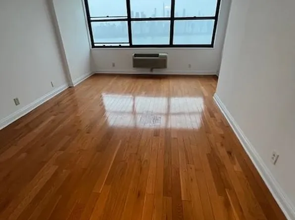 7002 Blvd East image 7 of 35