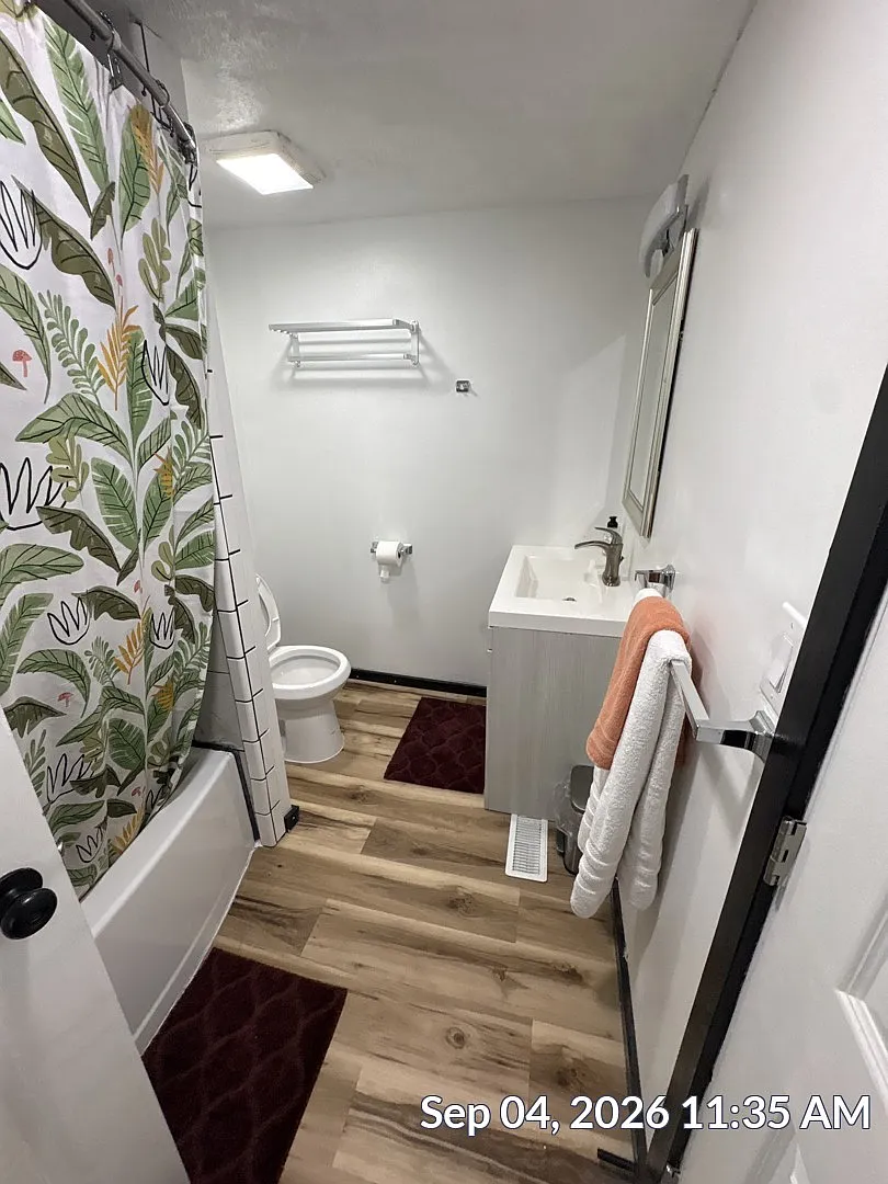 3 bed, 1400 sqft, $1,900 — Photo 2