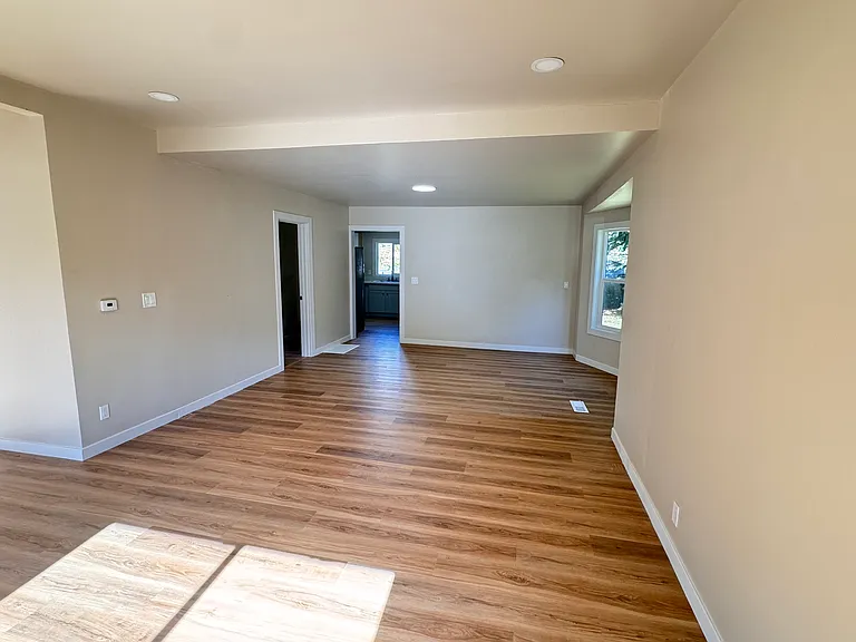 321 W Summa St — Photo 12