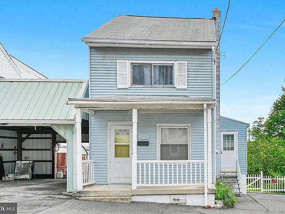 2nd image of 135 Broad St #137