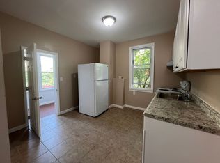 743 Hollywood Ave #1F, Bronx, NY 10465