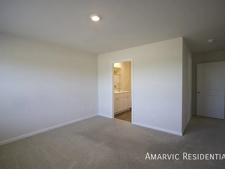 175 Seymour Village Dr — Photo 14