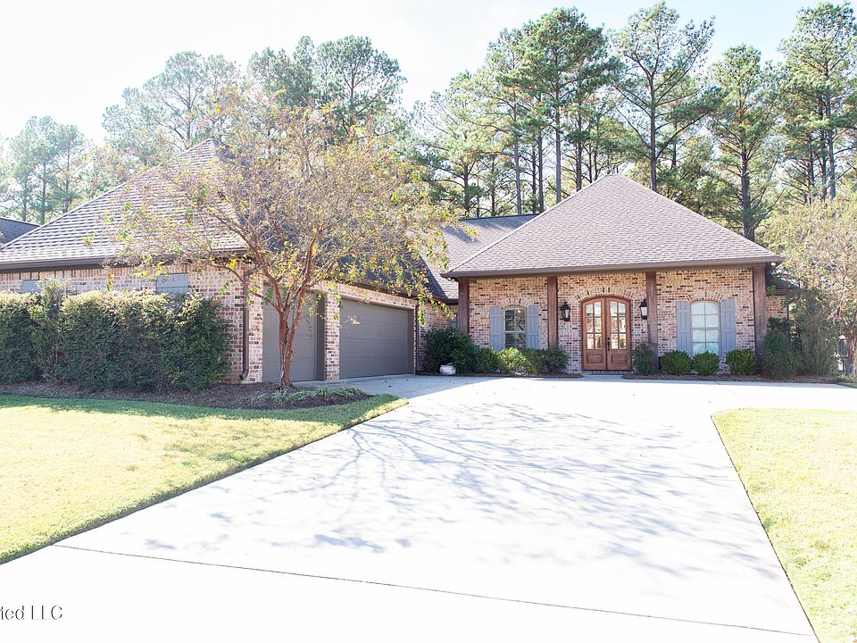 1st image of 125 Stone Creek Dr