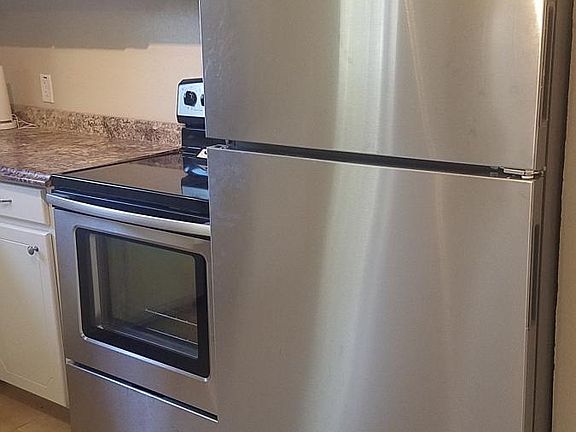 3rd image of 216 Avenue D APT C