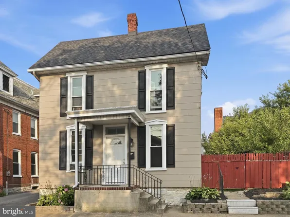 111 Harrison Ave, Waynesboro, PA 17268