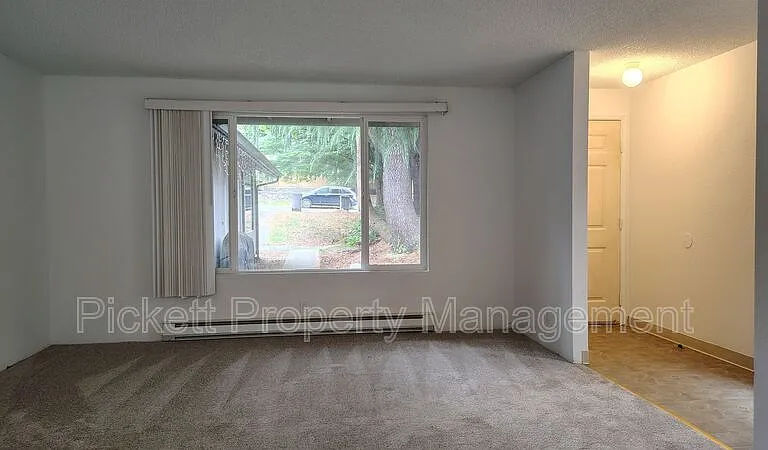 1803 Winfield Ave #B — Photo 4