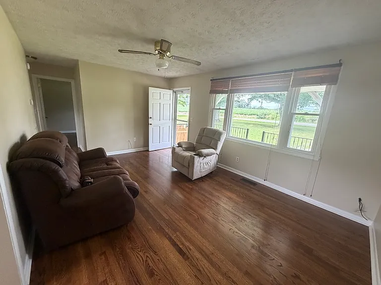7144 Harper Rd — Photo 8