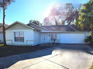 1553 Chepacket St, Brandon, FL 33511