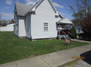 221 E Hopewell St, Farmersburg, IN