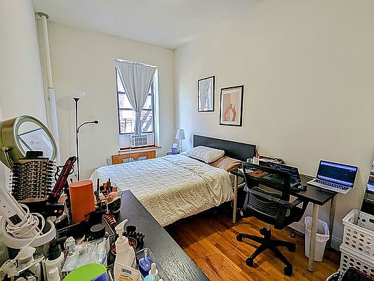 5th image of 174 W 81st St APT 4D