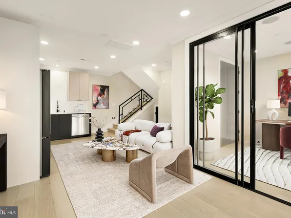 2305 Nicholson SE #403, Washington, DC 20020