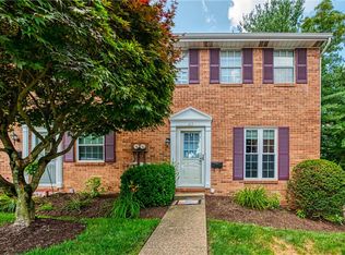 613 Newton Sq, Coraopolis, PA 15108