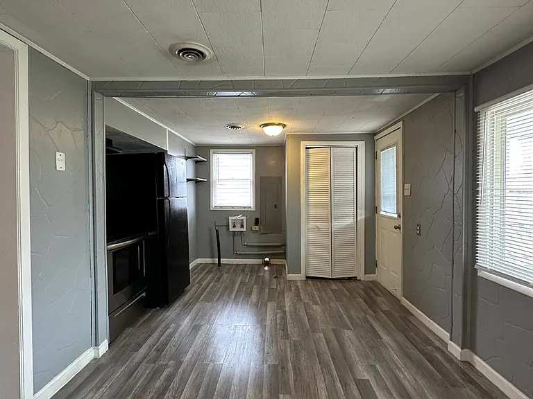 1604 S Oakdale Dr — Photo 16