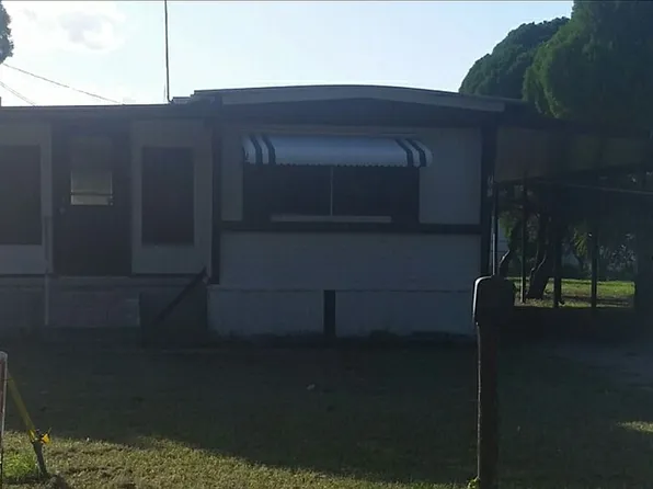 704 S Hart Ave, Avon Park, FL 33825