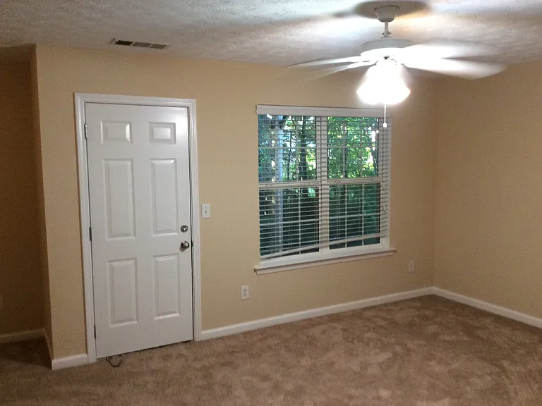 4015 Yellow Pine Ct — Photo 21
