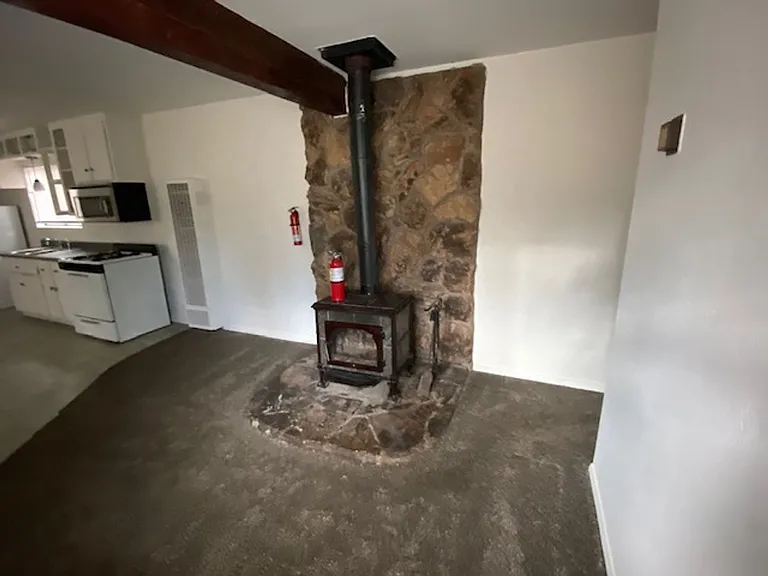 982 Woodland Dr #B — Photo 3