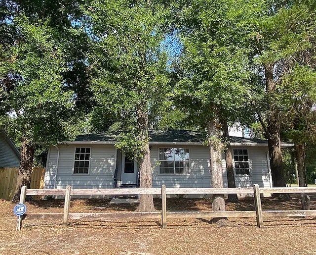5105 Lake Dr — Photo 1