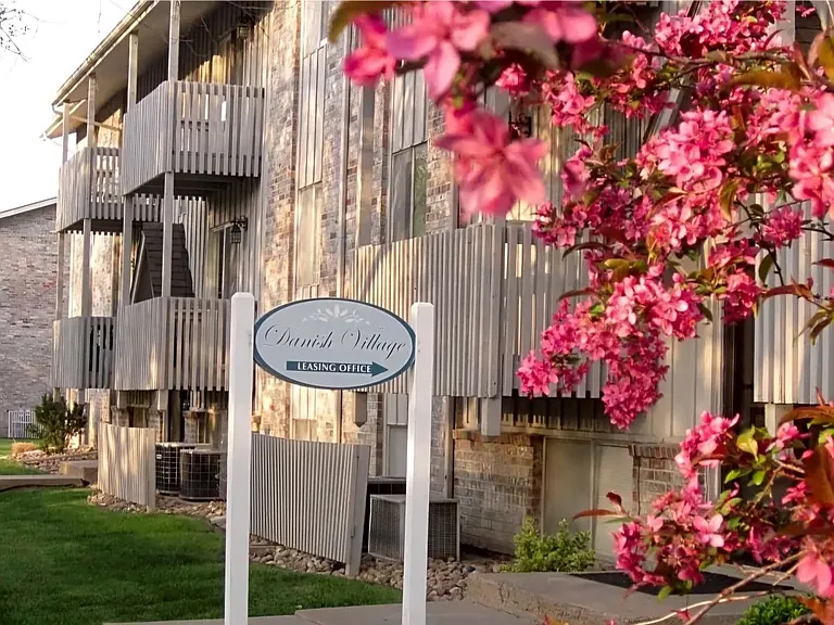 Danish Village Apartments — Photo 52