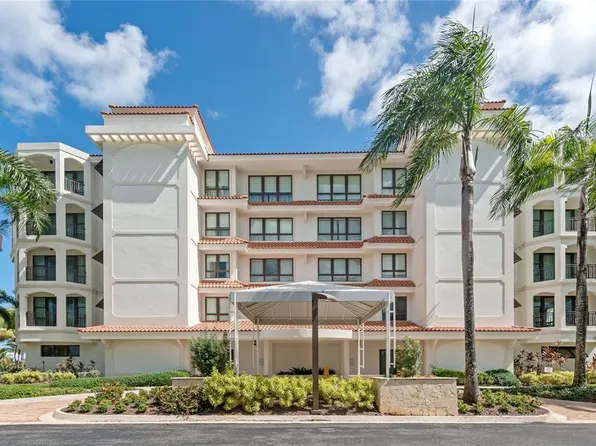 400 Coco Beach Blvd #F302, Rio Grande, PR 00745