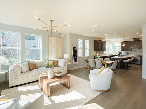 5th image of 885 De Guigne Dr Unit 1