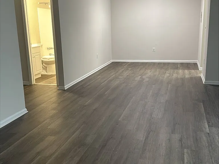 Whetstone Apartments — Photo 28
