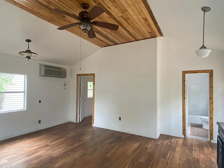 4506 Brady St #REAR — Photo 6