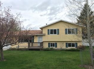 27 Henry St, Absarokee, MT 59001