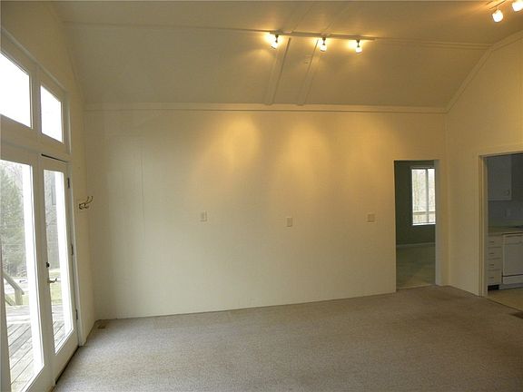 4th image of 336 State Road 135 N