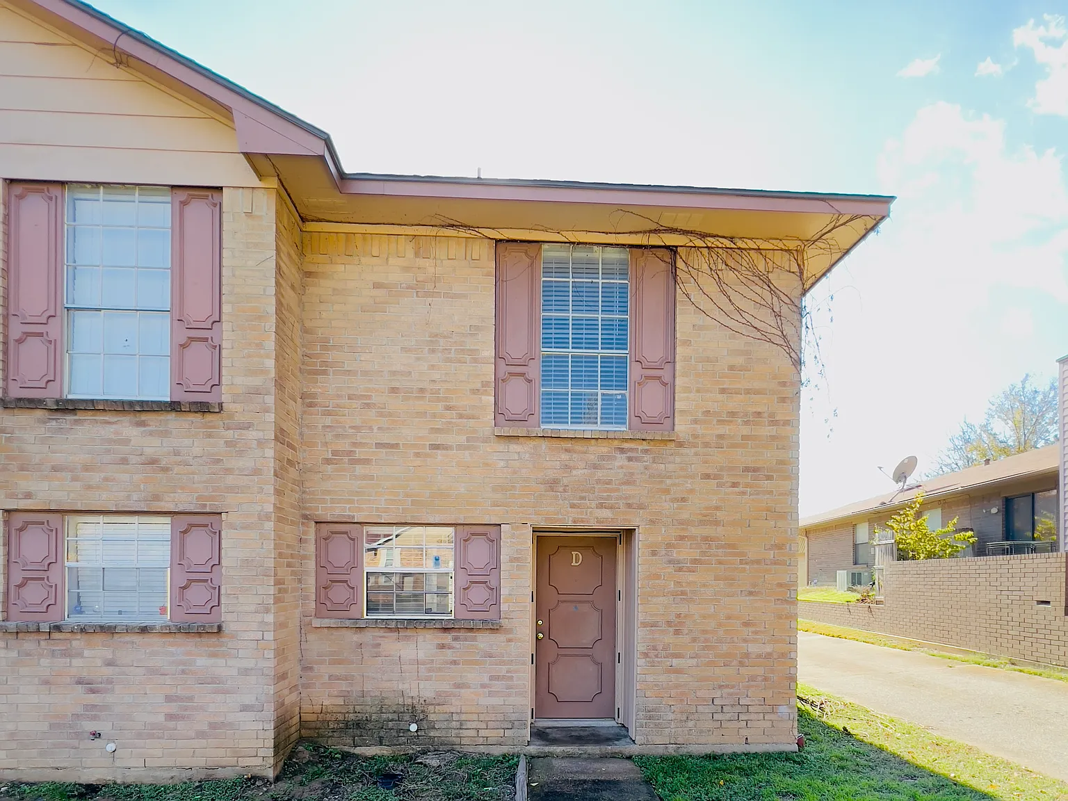 2 bed, 1.5 bath, 1115 sqft, $1,475 — Photo 2