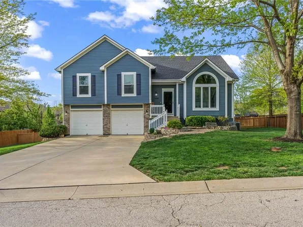 21308 W 54th St, Shawnee, KS 66218