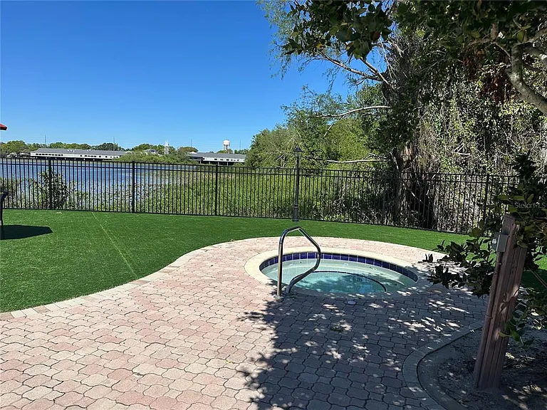 246 Afton Sq #106 — Photo 32
