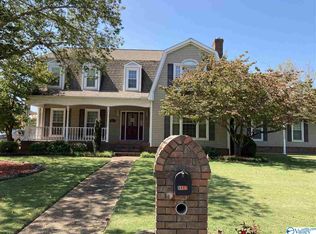 3501 Twin Oaks Ct SW, Decatur, AL 35603