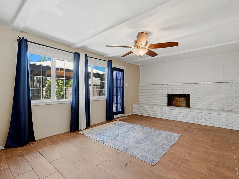 2519 E Buckingham Way — Photo 13