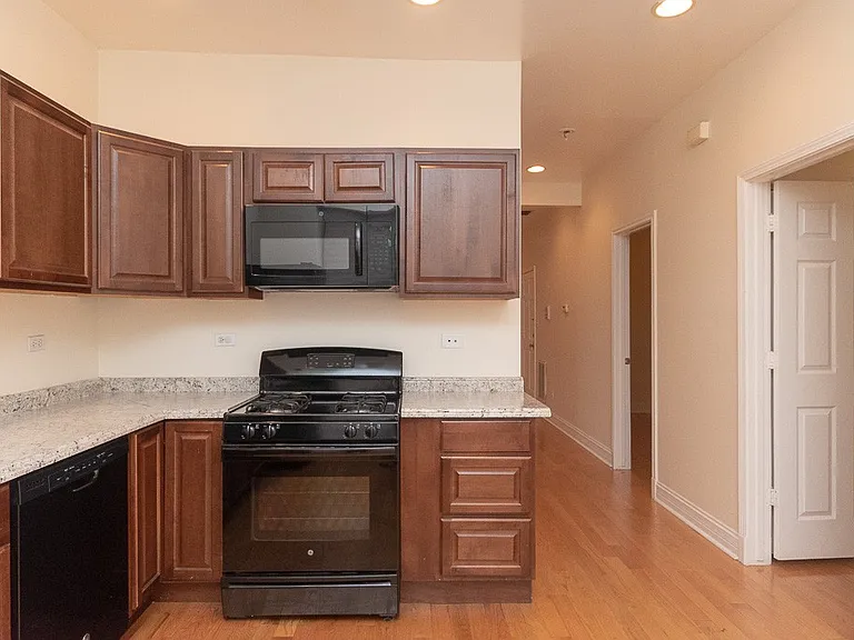 2537 N Kildare Ave #2 — Photo 3
