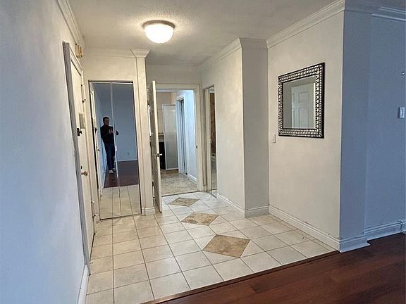 2nd image of 2200 Central Rd #9W