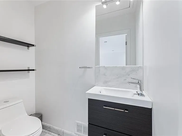 908 Lenox Hill Ct NE — Photo 9