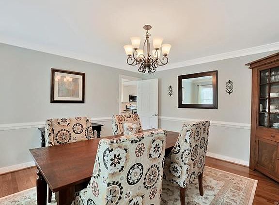 2nd image of 1737 Cloister Dr