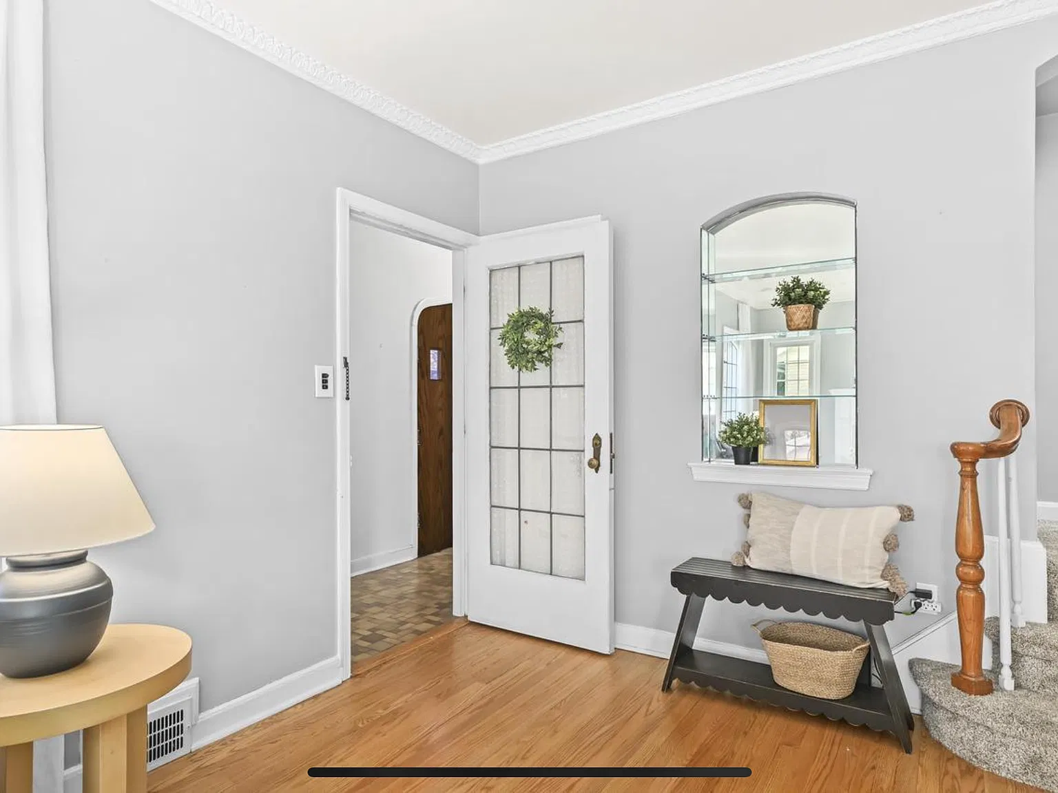 3 bed, 1.5 bath, 1309 sqft, $2,000 — Photo 2