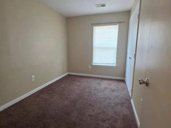 940 Newington Ct, Capitol Heights, MD 20743