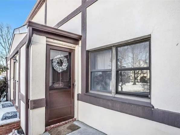 107 15th Street #D1, Garden City, NY 11530