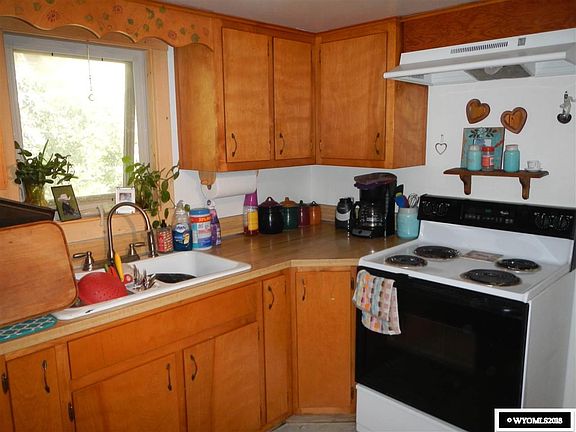 4th image of 206 Mercantile St