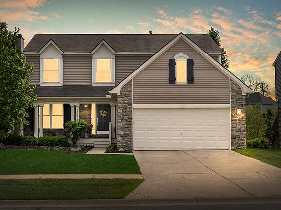 2nd image of 8556 Parkridge Dr