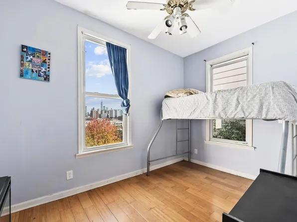 134 Ogden Avenue image 16 of 28