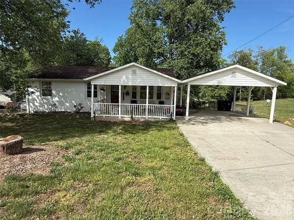 3678 Vantage Heights Cir, Lenoir, NC 28645