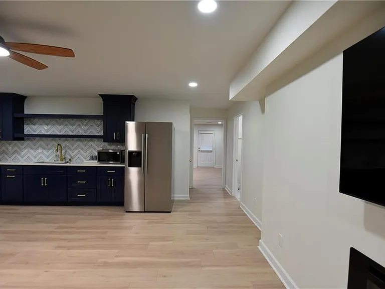 1805 Kingsbridge Ct — Photo 49