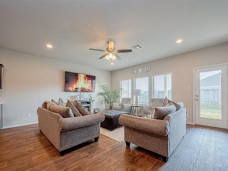21311 Orono Heights Trl — Photo 12