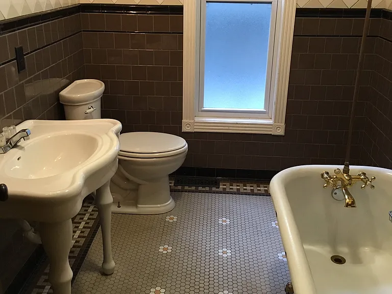 837 Innes St NE #1B — Photo 11