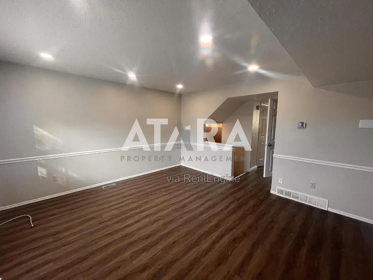 3 bed, 1.5 bath, $1,555 — Photo 4