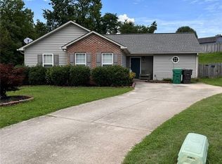 2464 Saint Stephens Ct, High Point, NC 27265