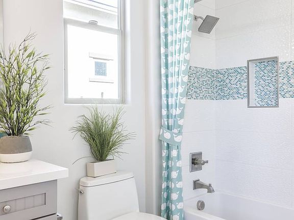 Interior Dolca Bath 4